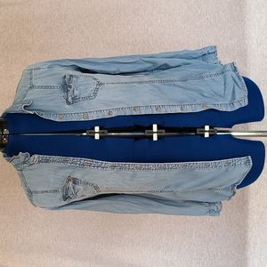 Maurices Denim Button Down Long Sleeve Size Large